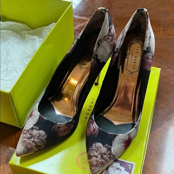 Ted Baker Black Floral Heels - Picture 2 of 3